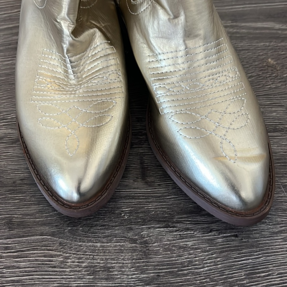 Metallic Gold Western Cowboy Boots - Picture 6 of 8